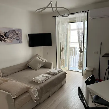 Rose's House 4*